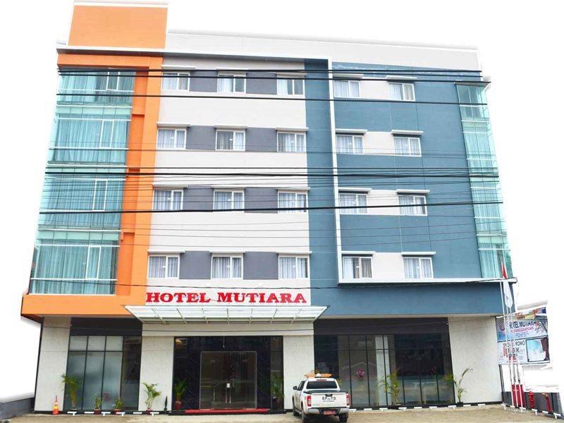 Hotel Mutiara Mitra Reddoorz Padangsidimpuan エクステリア 写真