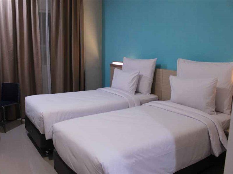 Hotel Mutiara Mitra Reddoorz Padangsidimpuan エクステリア 写真