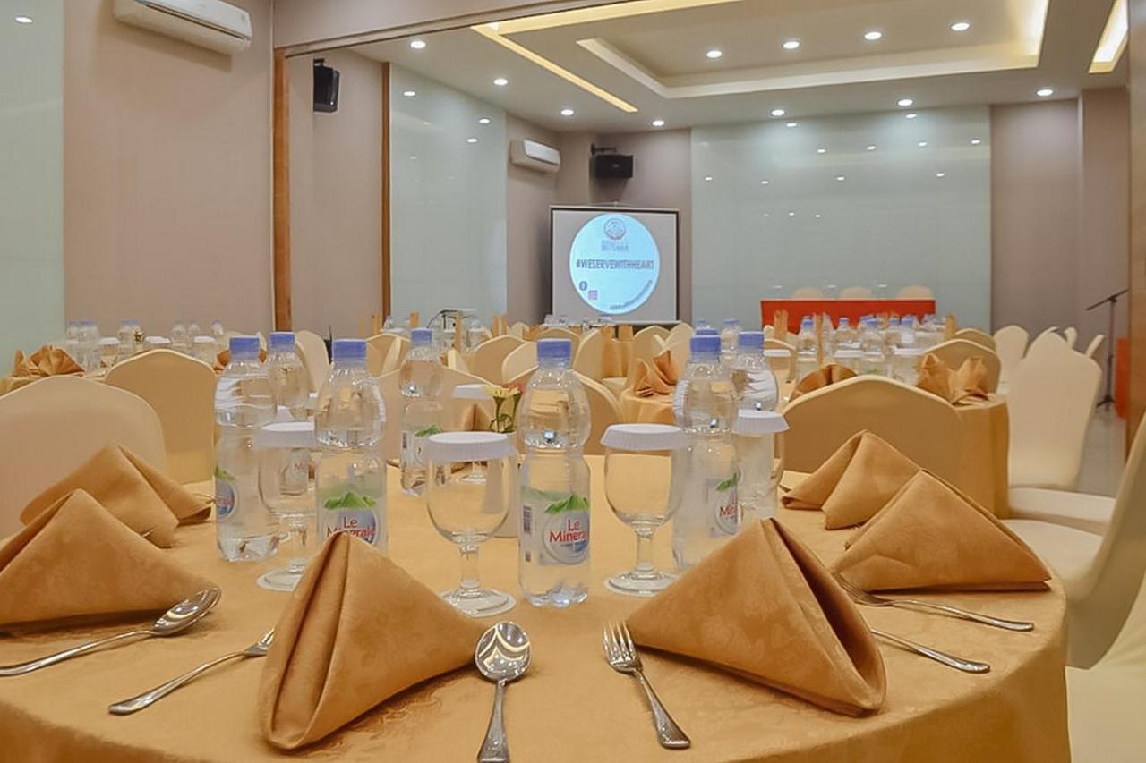 Hotel Mutiara Mitra Reddoorz Padangsidimpuan エクステリア 写真